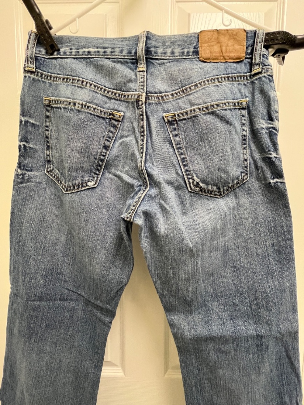 Unisex Old Navy Distressed Bootcut 30W x 30L - Picture 9 of 16